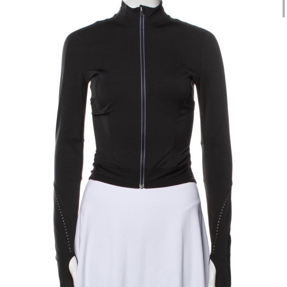 Limited edition Lululemon black BBL jacket XS cropped